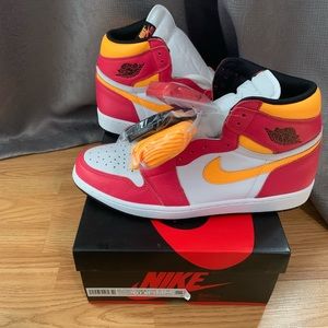 Jordan 1 Retro High OG light fusion red (Deadstock)